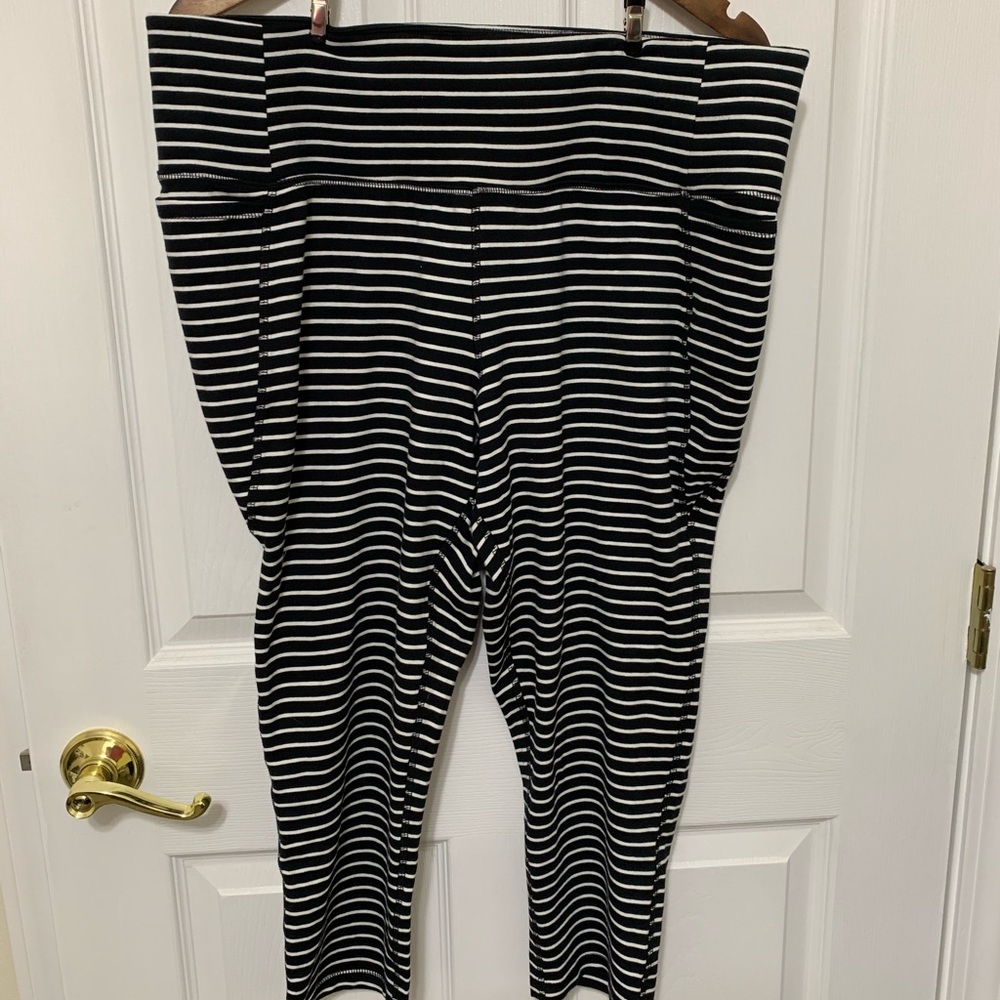 New w/o tag lane Bryant Livi Active leggings 18/20